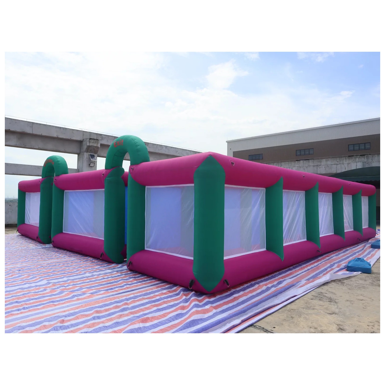 Large Magenta Green Mesh Open  - Kids Outdoor Party Venue recension och pris